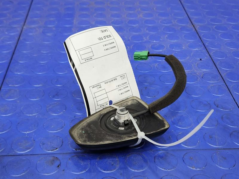 2017-2021 Nissan Titan Radio Antenna Assembly Genuine OEM 282089BL0B