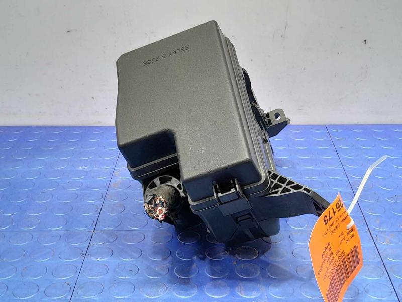 2014 Toyota RAV4 Engine Fuse Box