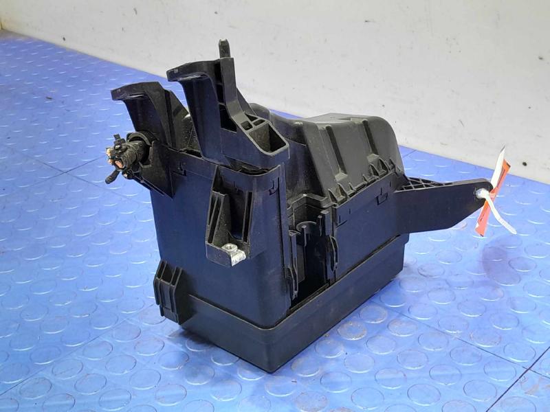 2014 Toyota RAV4 Engine Fuse Box