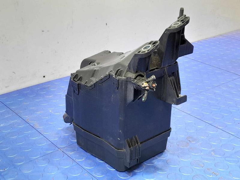 2014 Toyota RAV4 Engine Fuse Box