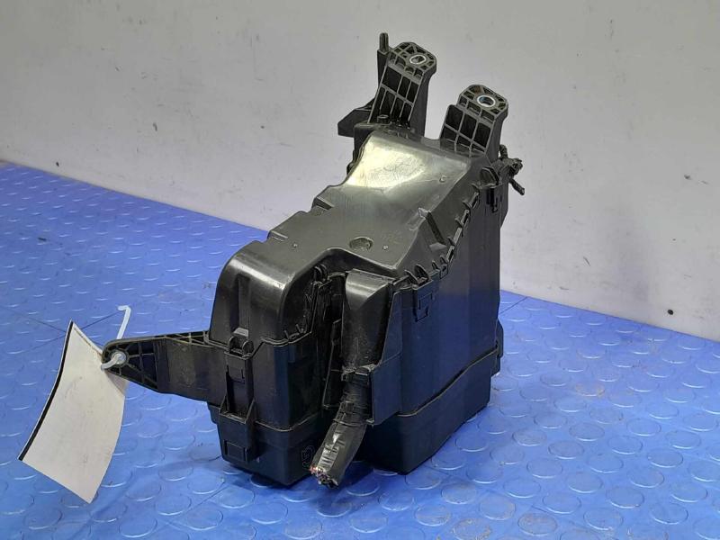 2014 Toyota RAV4 Engine Fuse Box