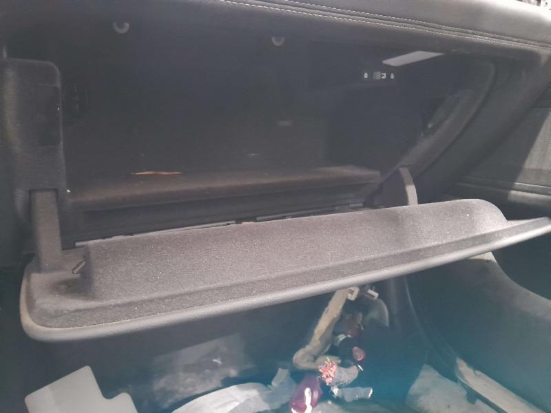2018 BMW 740I Glove Box