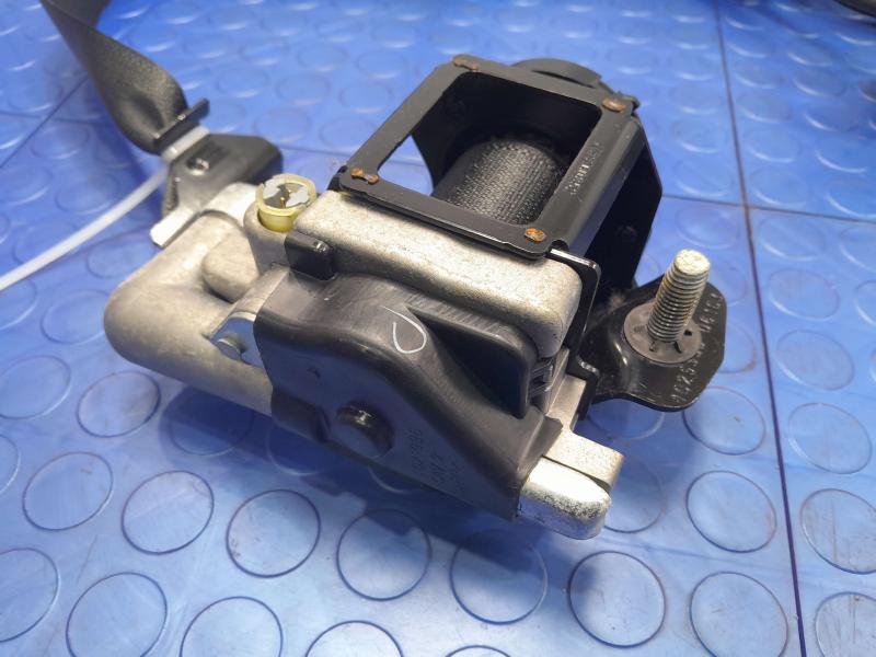 2015 Ford Fusion Front Seat Belt