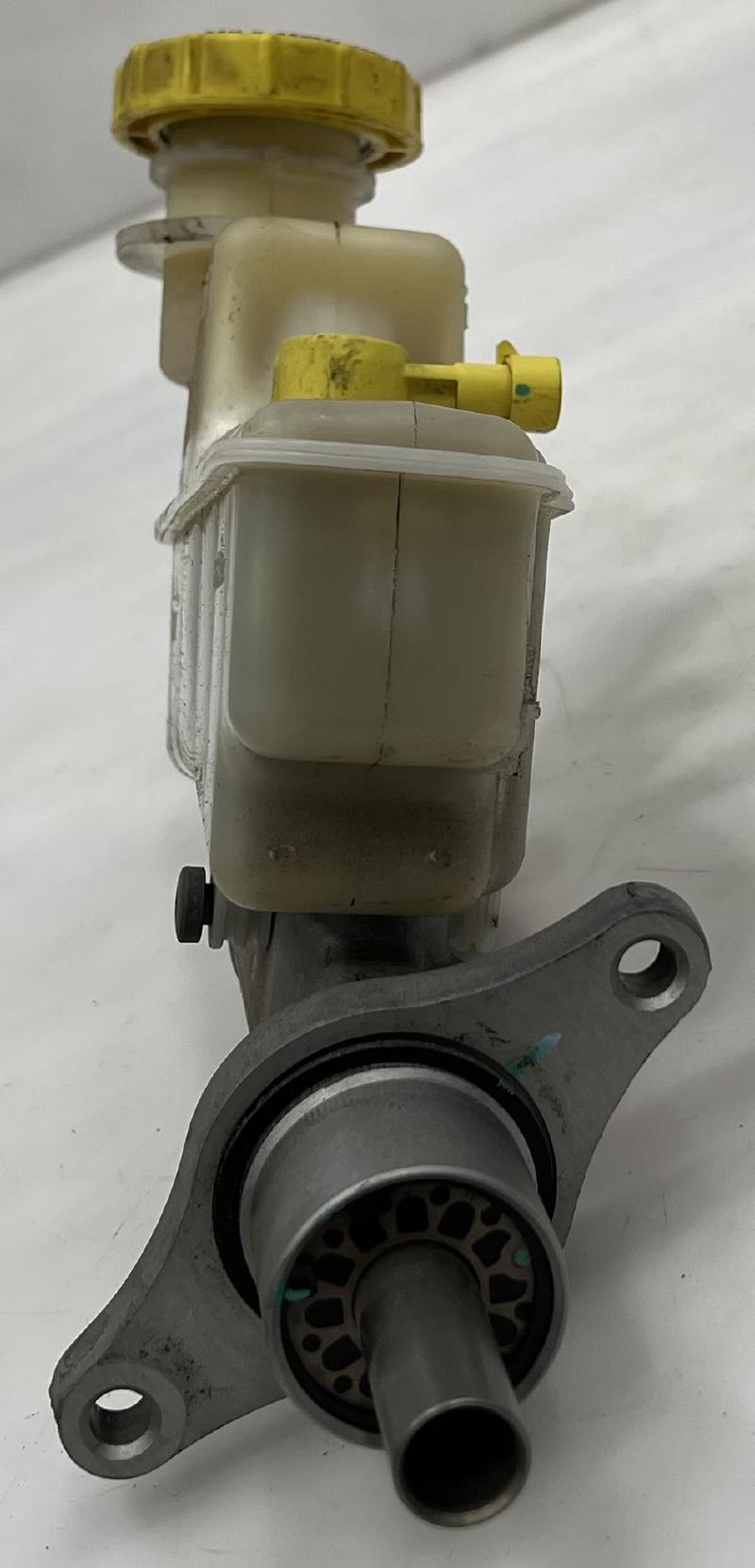 2013 - 2016 Dodge Dart Brake Master Cylinder Assembly OEM 68192615AA