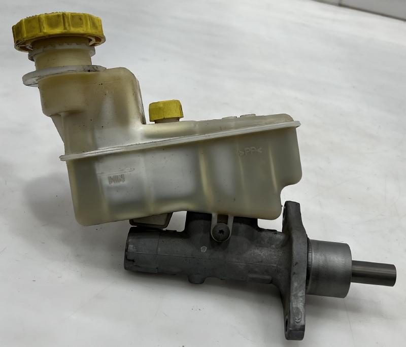 2013 - 2016 Dodge Dart Brake Master Cylinder Assembly OEM 68192615AA