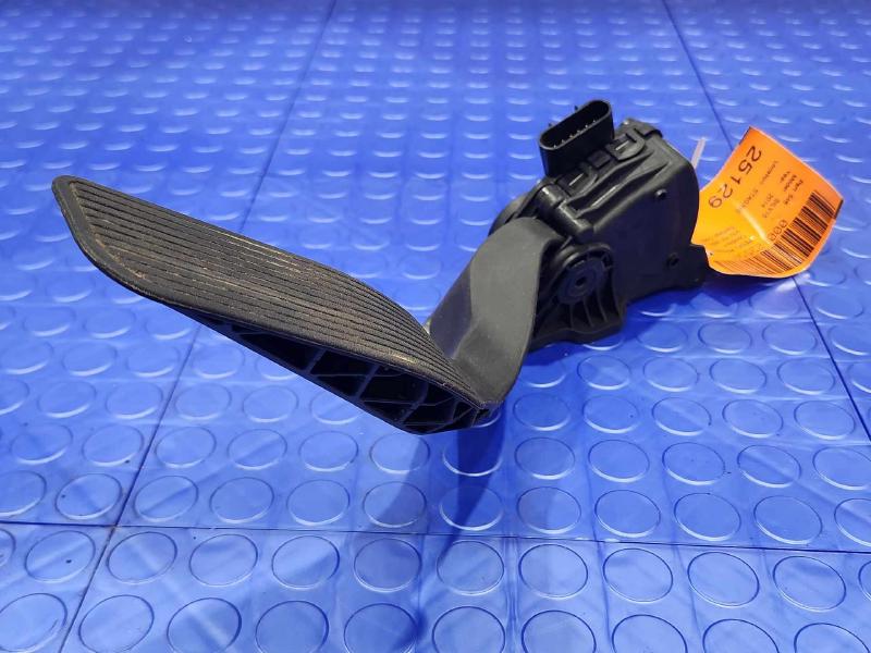 2014 Chevrolet Silverado 1500 Pedal Assembly