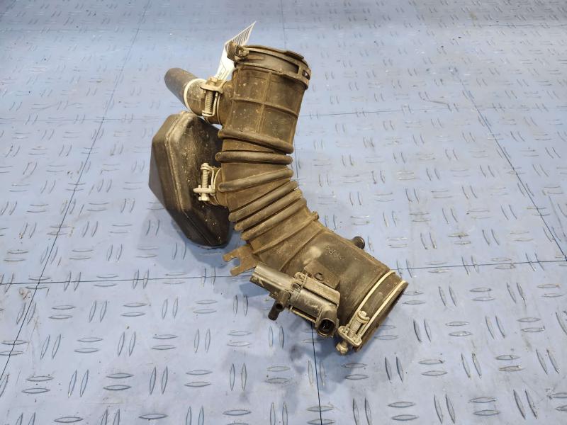 2002 Toyota Camry Air Intake Tube/Resonator