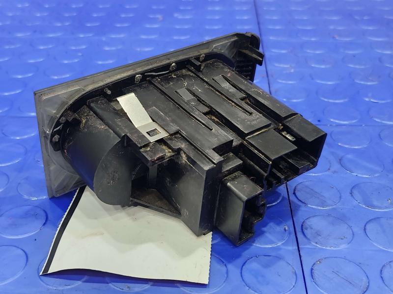 2005 Ford F-350 Super Duty Headlight Switch (Dash Mtd)