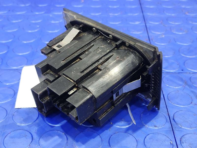 2005 Ford F-350 Super Duty Headlight Switch (Dash Mtd)