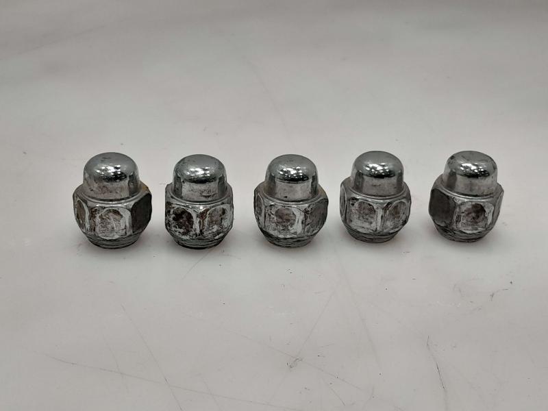 2018 Hyundai Elantra Lug Nuts