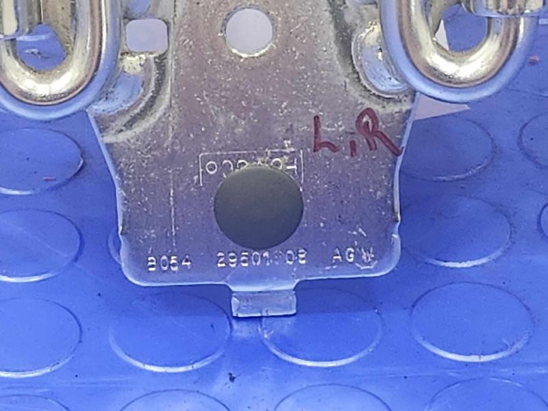 2013 Ford F-350 Super Duty Headrest
