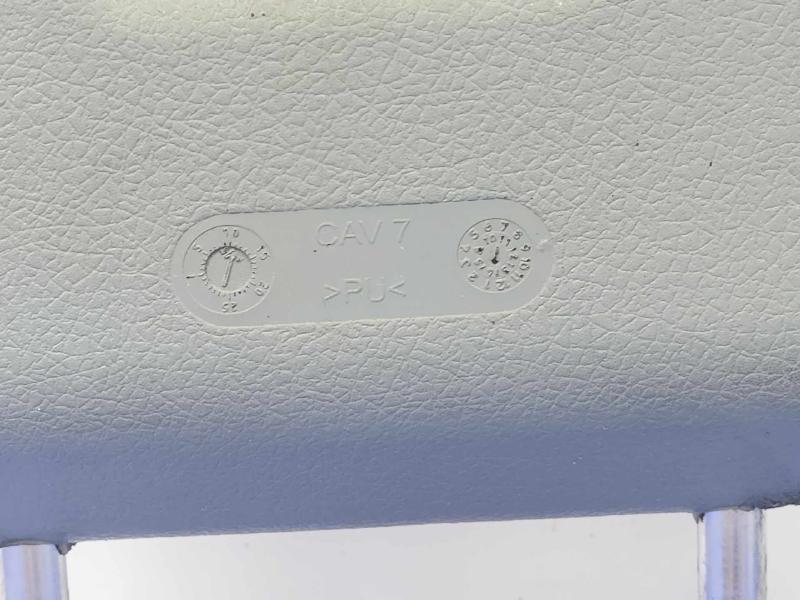 2013 Ford F-350 Super Duty Headrest