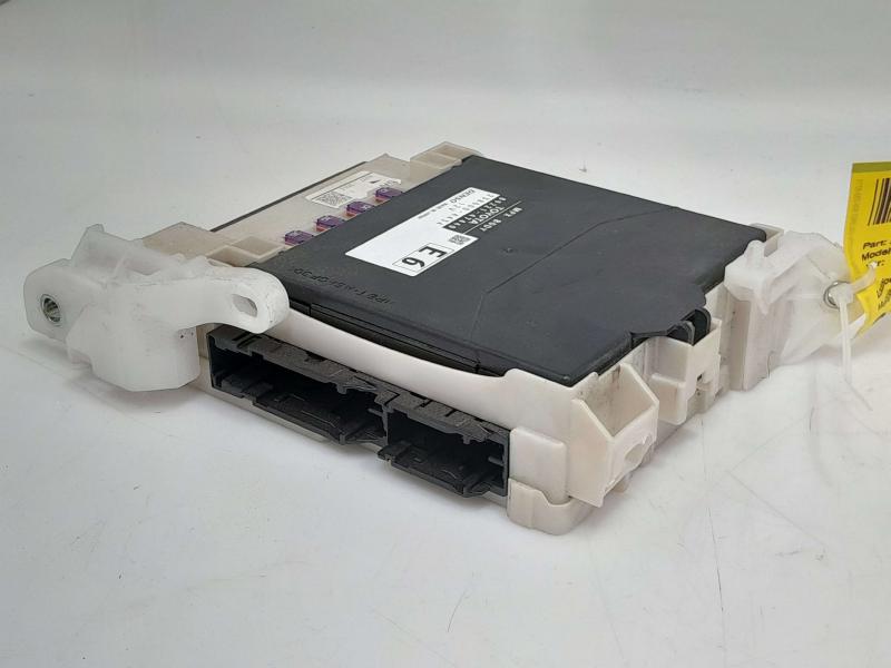 2016-2018 Toyota Prius 1.8L Network Multiplex Control Module OEM 89221-47440