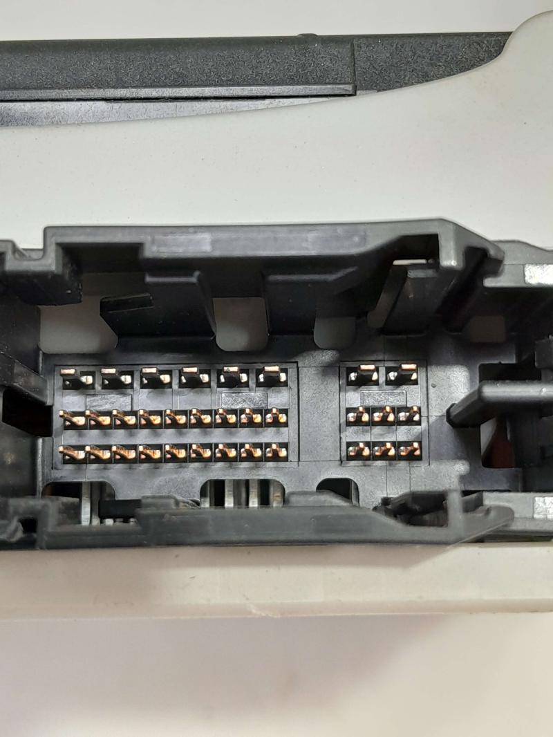 2016-2018 Toyota Prius 1.8L Network Multiplex Control Module OEM 89221-47440