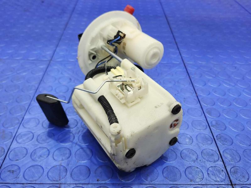 2012-2014 Hyundai Veloster Fuel Pump Assembly Genuine OEM 311102V500