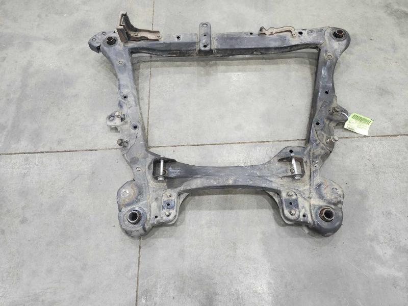 2015 Toyota Avalon Crossmember/Cradle/Undercarria