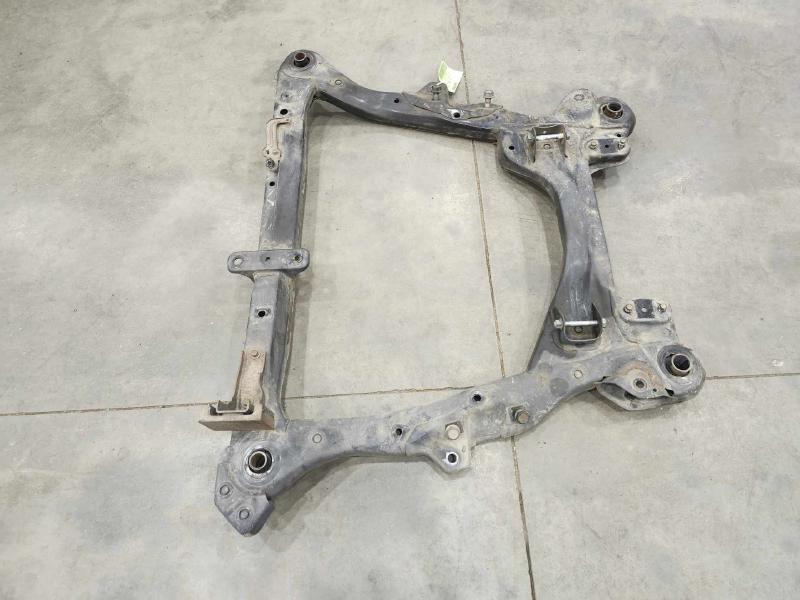 2015 Toyota Avalon Crossmember/Cradle/Undercarria