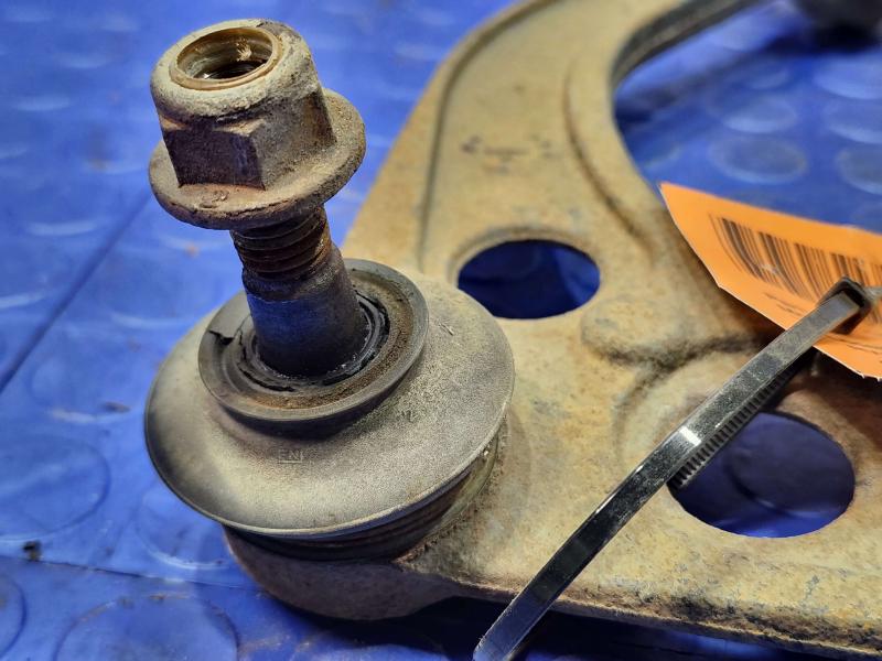 2014 Chrysler 300 Upper Control Arm Front