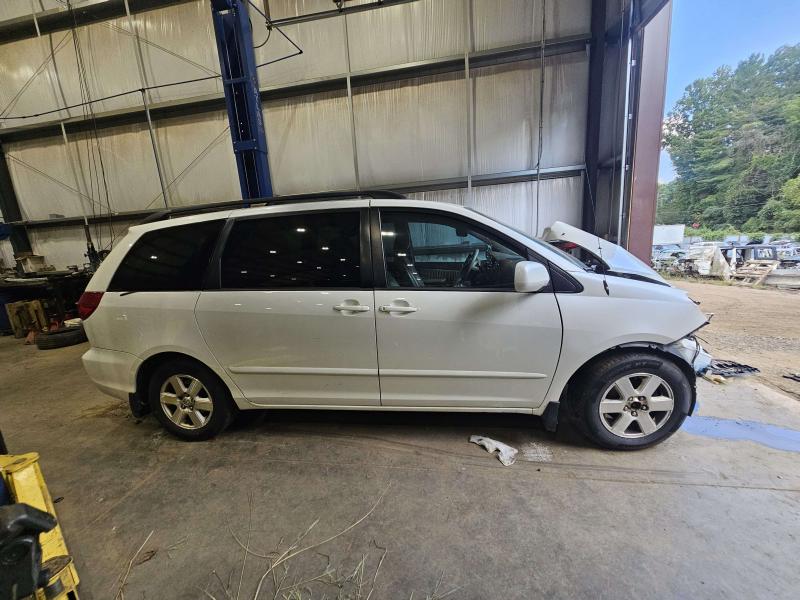 2009 Toyota Sienna Beam Axle