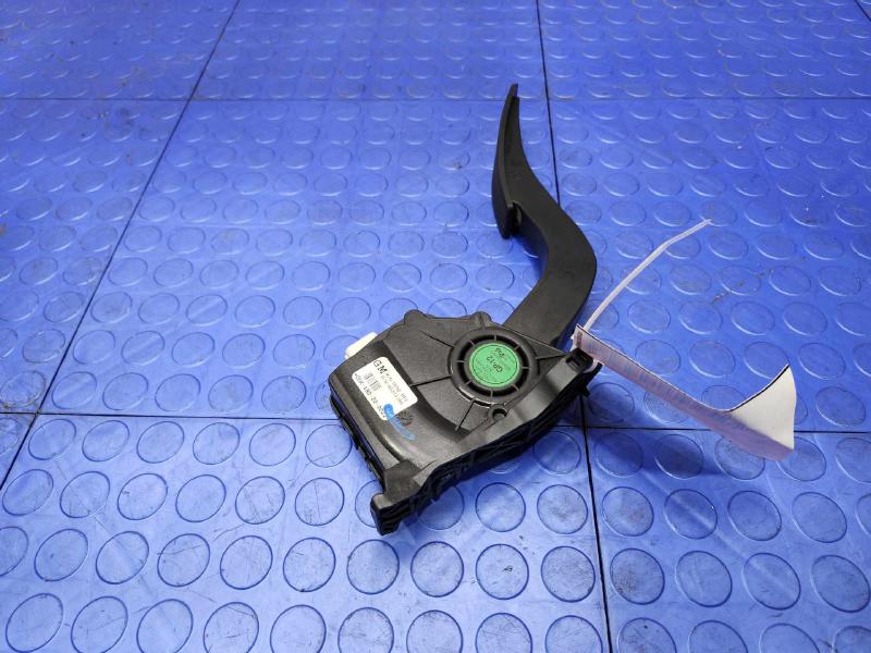 2019 Chevrolet Bolt Pedal Assembly