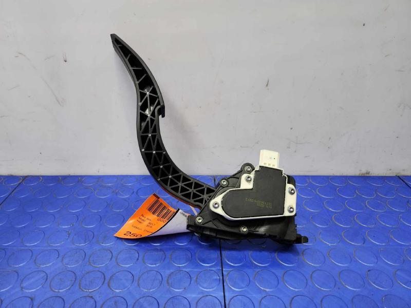2019 Chevrolet Bolt Pedal Assembly