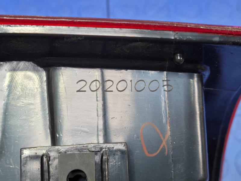 2004 Dodge Ram 1500 Tail Light Assembly