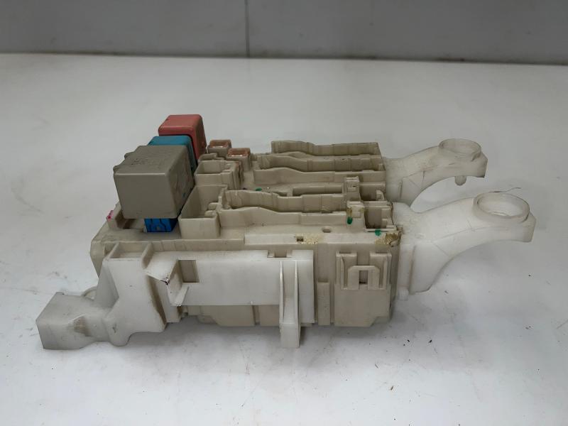 2010 Toyota Rav4 Cabin Fuse Box Junction Block OEM 8273042400