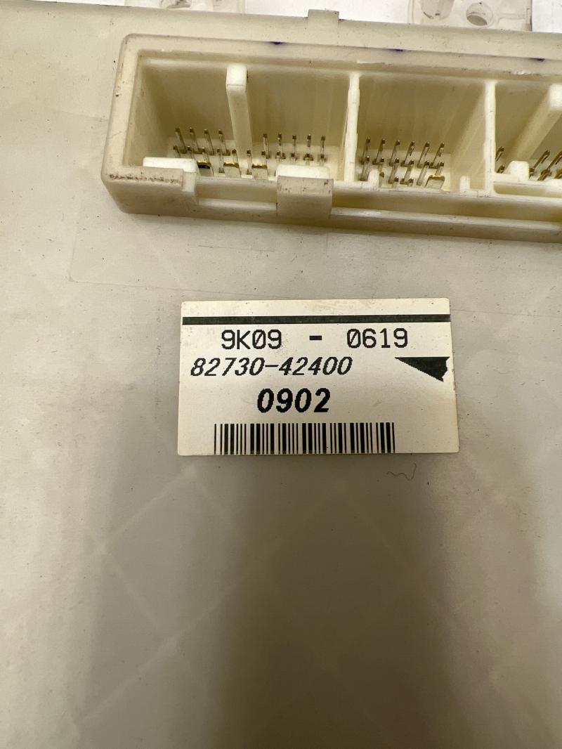 2010 Toyota Rav4 Cabin Fuse Box Junction Block OEM 8273042400