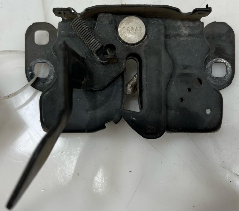 2007 - 2017 Jeep Patriot Hood Latch Assembly w/o Remote Start OEM 4589801AA