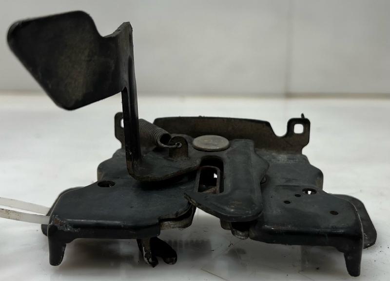 2007 - 2017 Jeep Patriot Hood Latch Assembly w/o Remote Start OEM 4589801AA