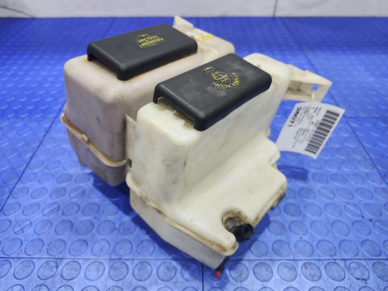 2004 Ford Explorer Washer Bottle