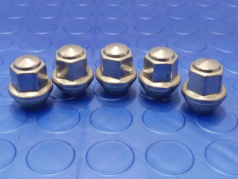 2024 Ford Bronco Sport Lug Nuts