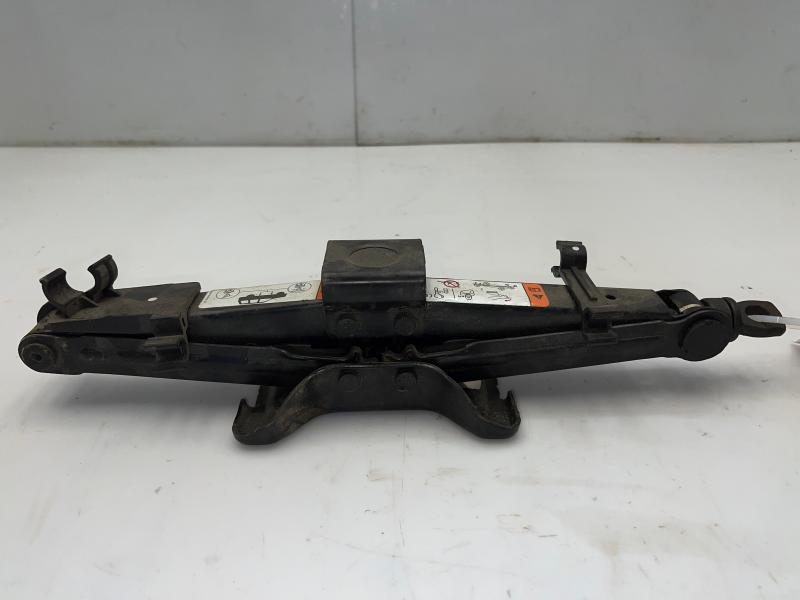 2001 - 2007 Ford Escape Mercury Mariner Spare Tire Tool Jack Kit OEM