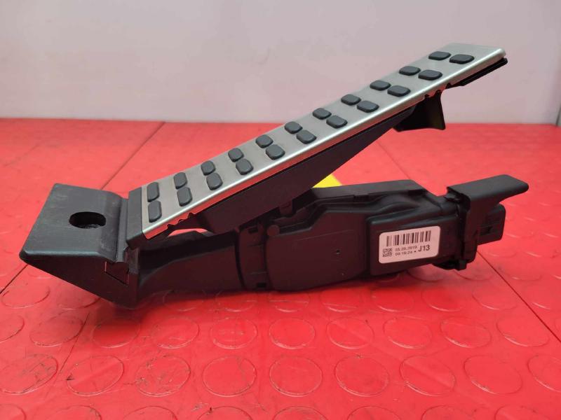 2018-2023 Kia Stinger Accelerator Pedal Assembly - Metal Finish OEM 32700C5130