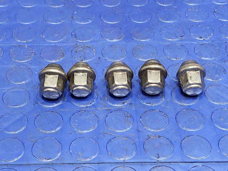2015 Ford Fusion Lug Nuts