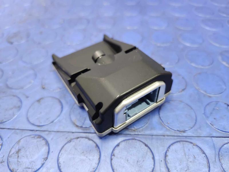 2021 Jeep Renegade Camera/Projector