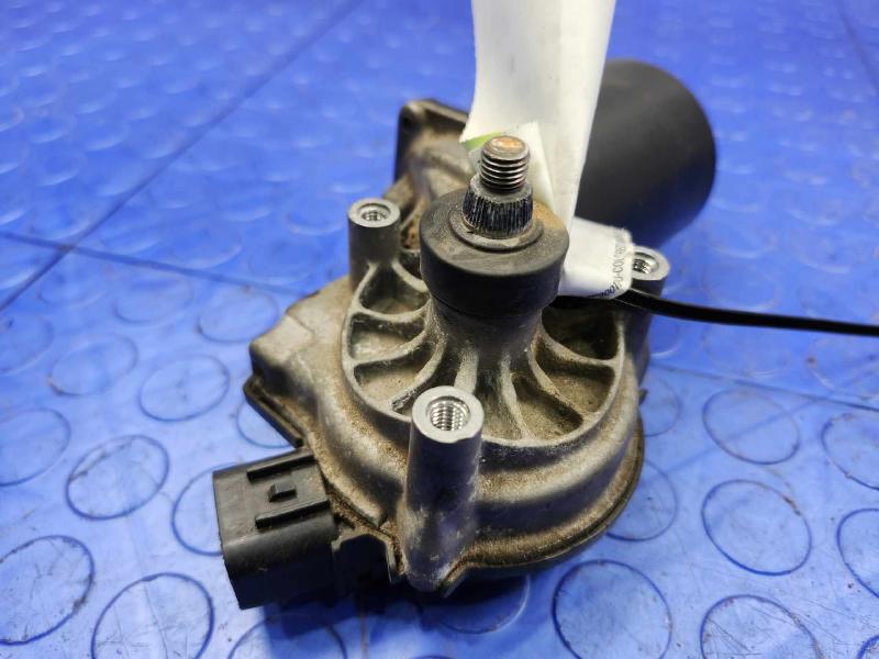 2014-2018 Kia Forte Windshield Wiper Motor Genuine OEM Part 98110A7000