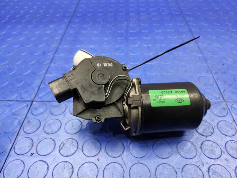 2014-2018 Kia Forte Windshield Wiper Motor Genuine OEM Part 98110A7000