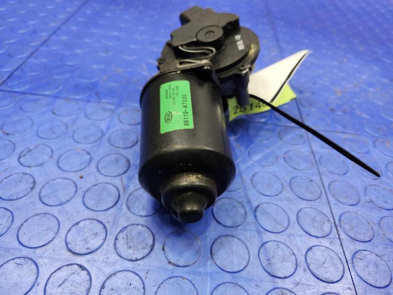 2014-2018 Kia Forte Windshield Wiper Motor Genuine OEM Part 98110A7000