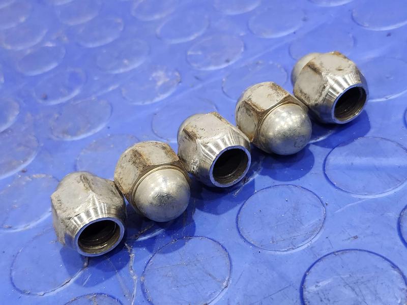 2008 Subaru Legacy Lug Nuts