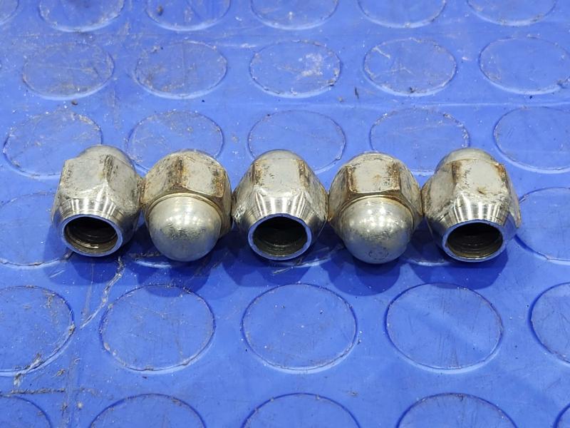 2008 Subaru Legacy Lug Nuts