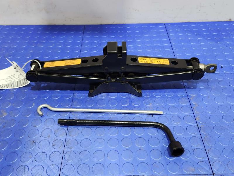 2015 Nissan Murano Jack Assembly