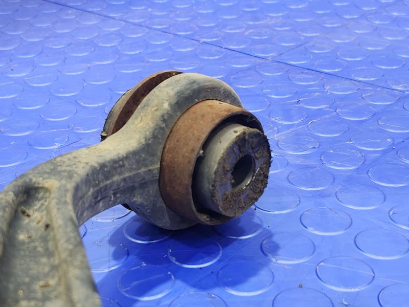 2017 Chevrolet Silverado 2500 Upper Control Arm Front