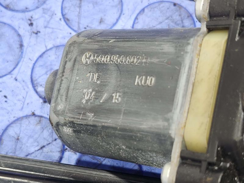 2015 Volkswagen Golf Front Door Regulator