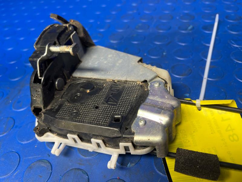 2010 Toyota Prius Rear Door Latch