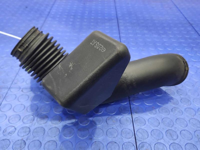 2010-2013 Kia Forte 2.0L 2.4L Engine Air Intake Duct Genuine OEM 281301M550