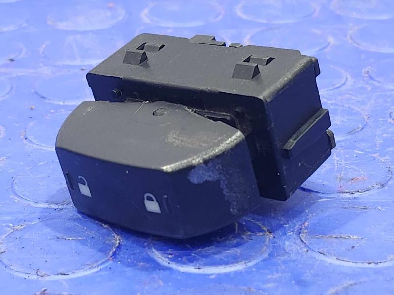 2011 Ford F-250 Super Duty Door Switch Front