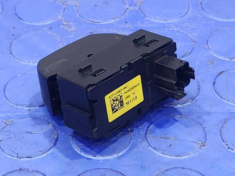 2011 Ford F-250 Super Duty Door Switch Front