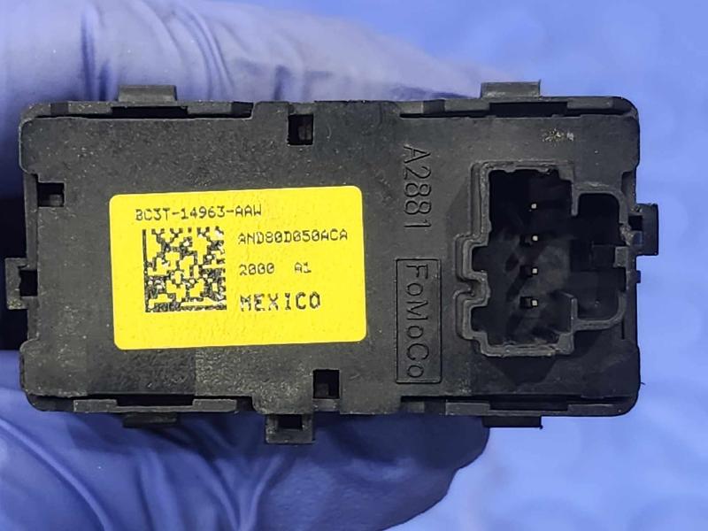 2011 Ford F-250 Super Duty Door Switch Front