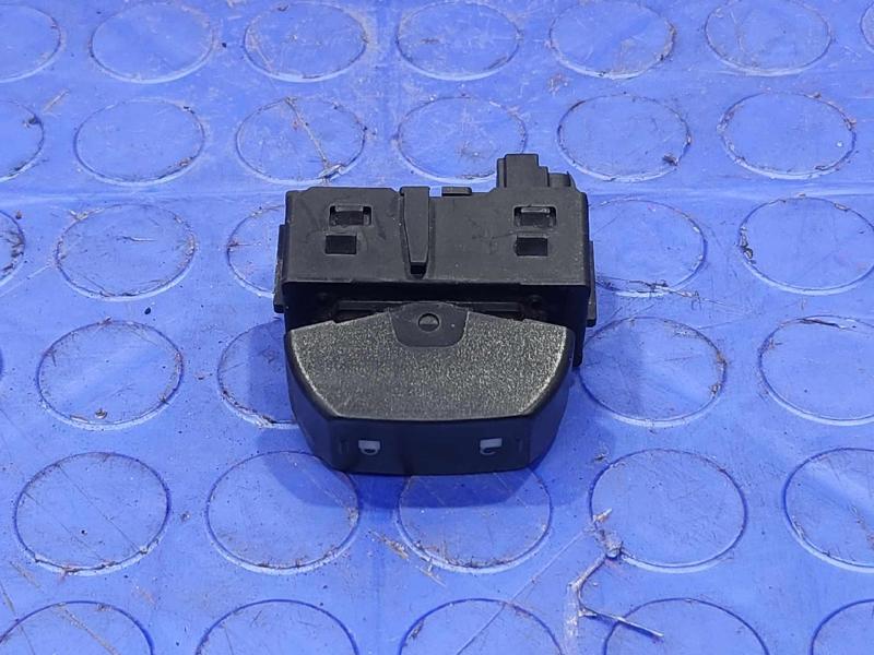 2011 Ford F-250 Super Duty Door Switch Front